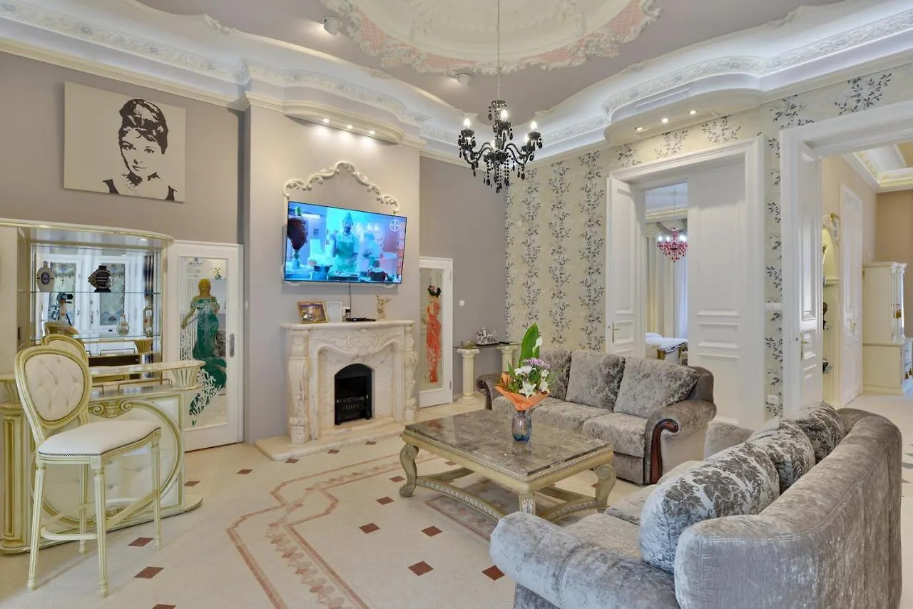 Roza Luxury Apartment Budapest Hungary